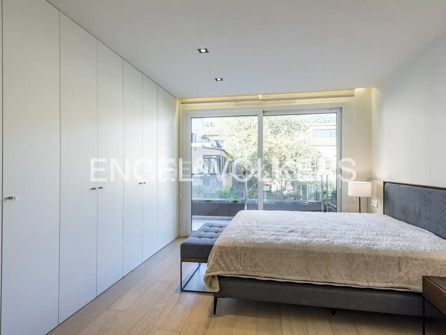 Bedroom of Flat for rent in Barcelona  with Air Conditioner, Heating and Parquet flooring