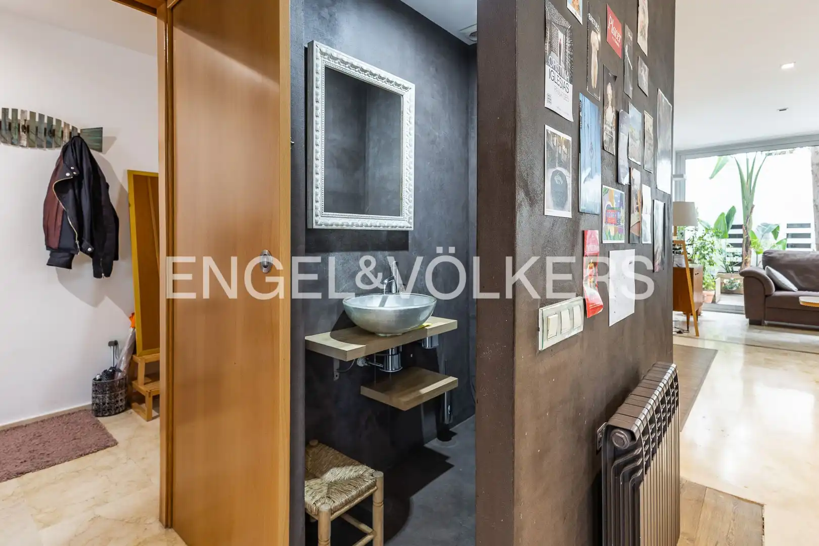 Houses for sale in Barcelona  with Air Conditioner, Heating and Private garden