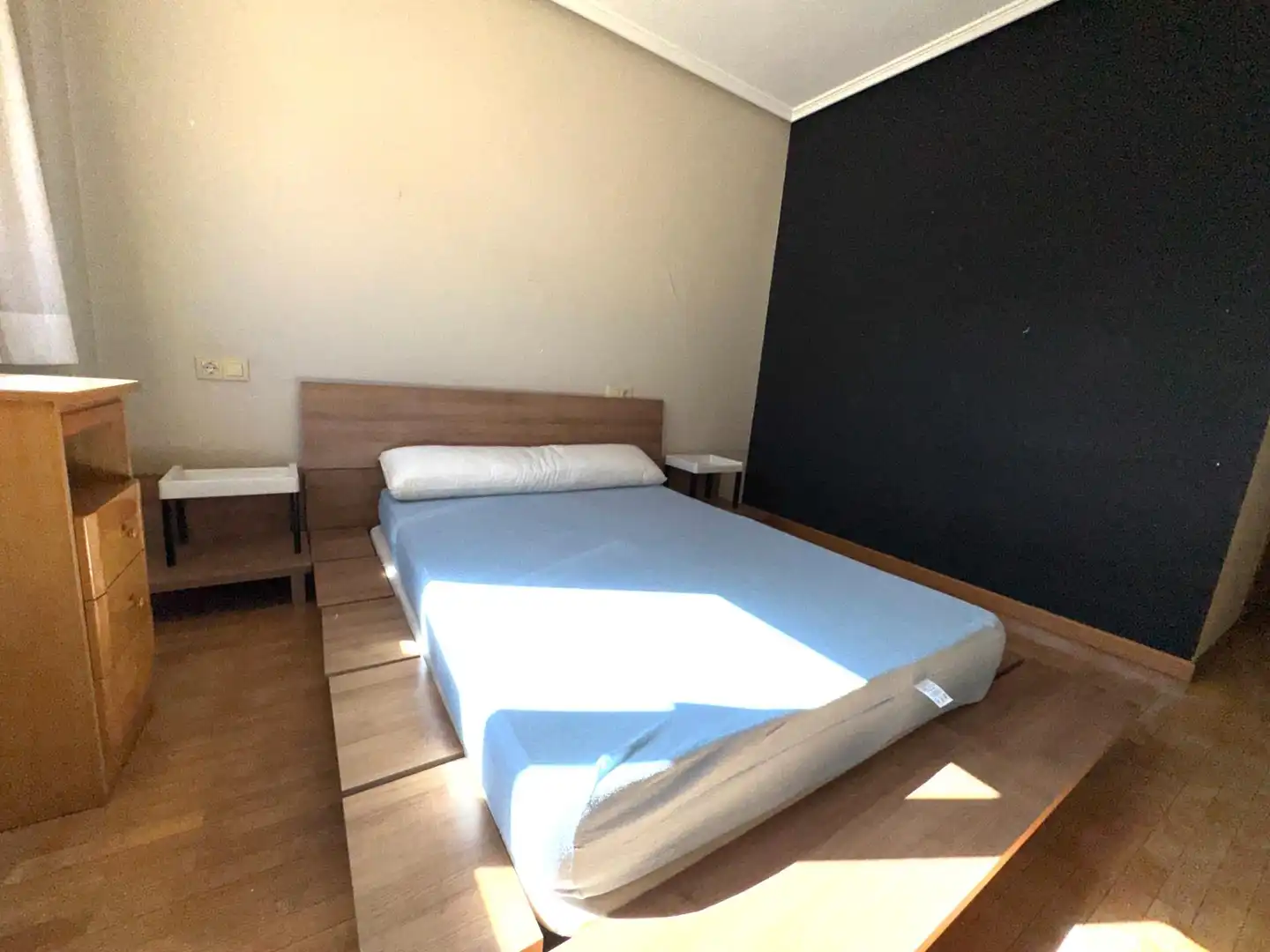 Habitación de Apartamento en venta en Ponferrada con Calefacción, Parquet y Trastero