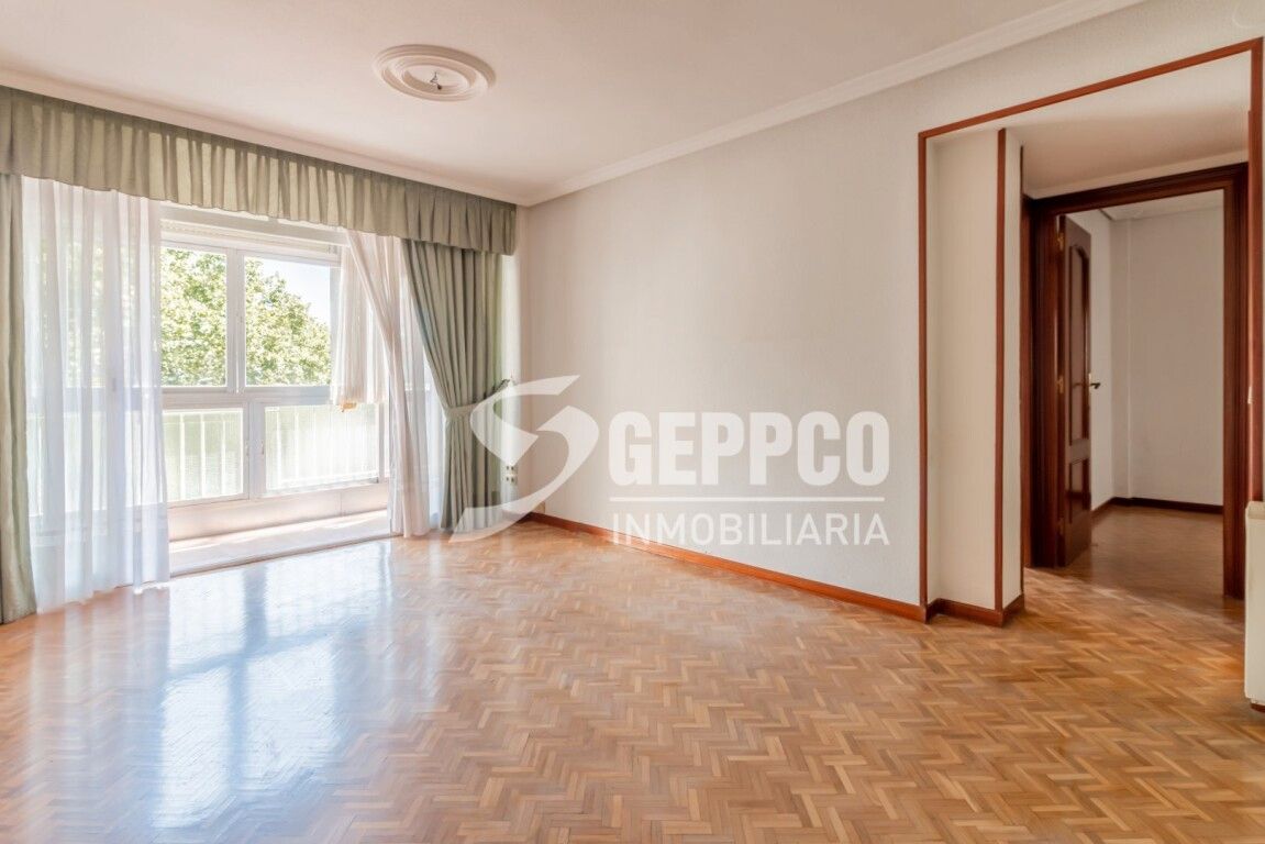 Dormitori de Pis en venda en Alcalá de Henares amb Calefacció, Parquet i Terrassa