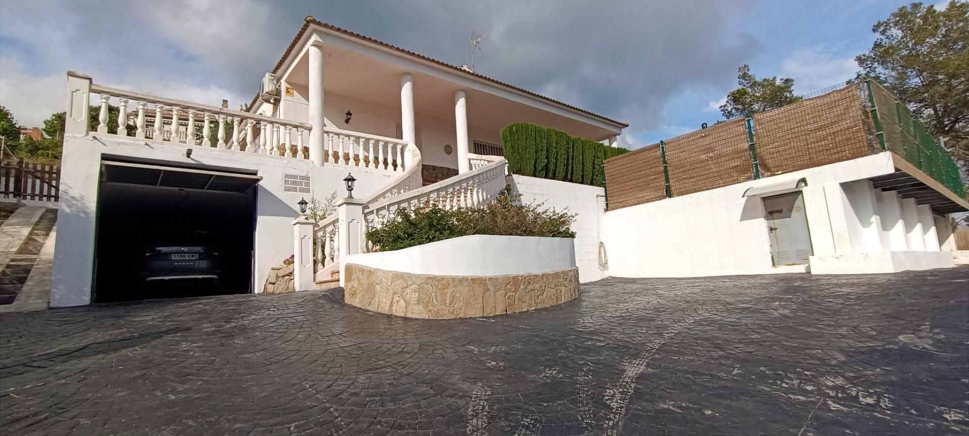 Vista exterior de Casa o chalet en venta en Olivella con Piscina
