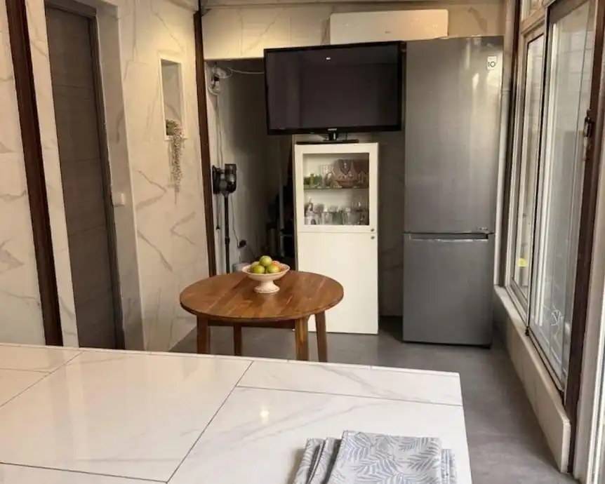 Cuina de Casa o xalet en venda en Santa Coloma de Gramenet amb Terrassa