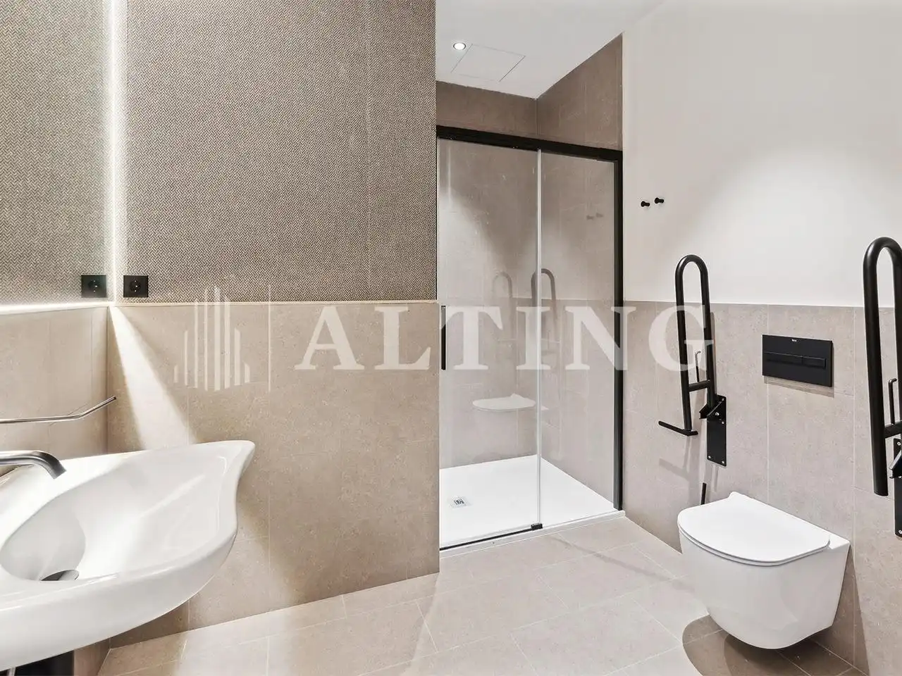 Baño de Oficina de alquiler en Barcelona con Aire acondicionado