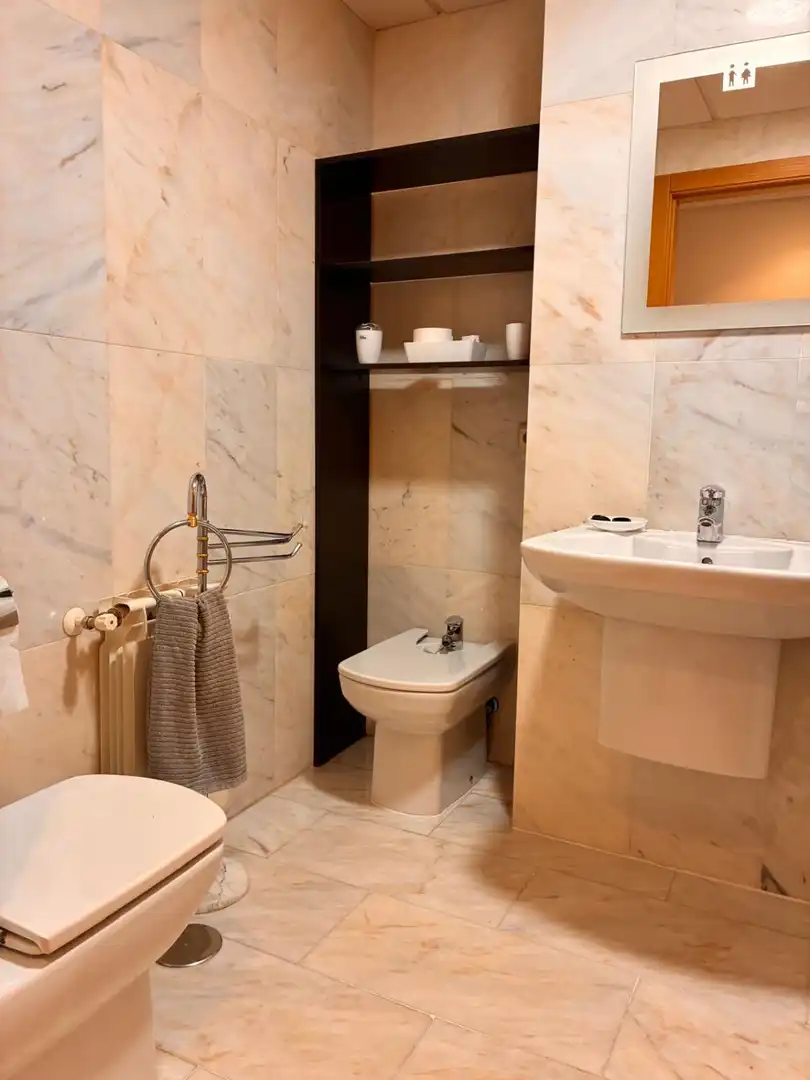 Baño de Piso de alquiler en Badajoz con Aire acondicionado, Calefacción y Terraza