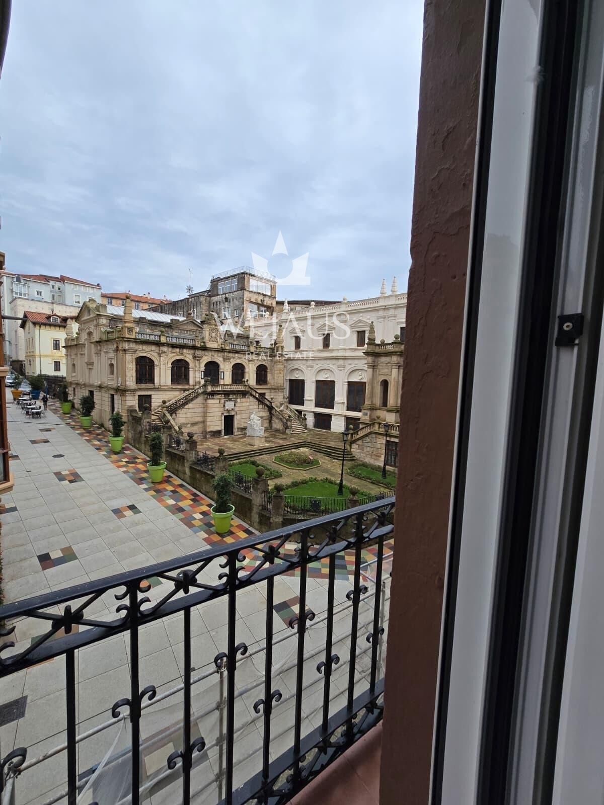 Piso de alquiler en Calle de Jesús del Monasterio, Centro - Ayuntamiento