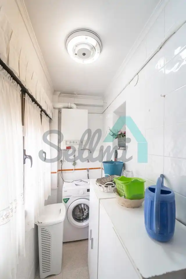 Cocina de Planta baja en venta en Aller con Calefacción, Trastero y Amueblado