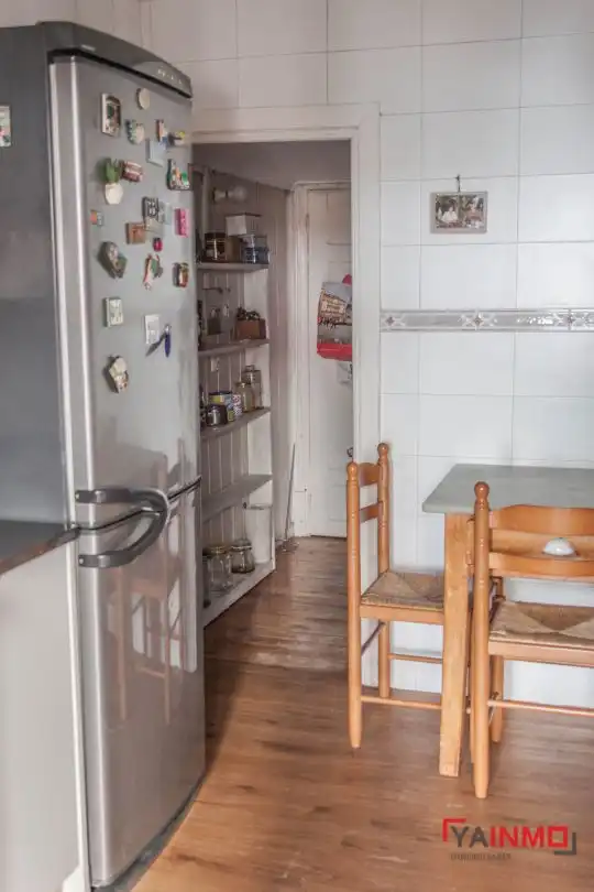 Cuina de Casa adosada en venda en Vitoria - Gasteiz amb Calefacció i Jardí privat