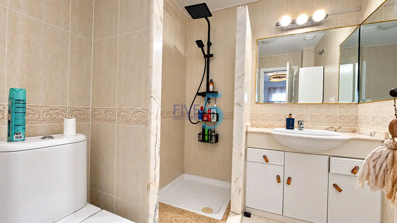 Bathroom of Flat for sale in Orihuela Costa