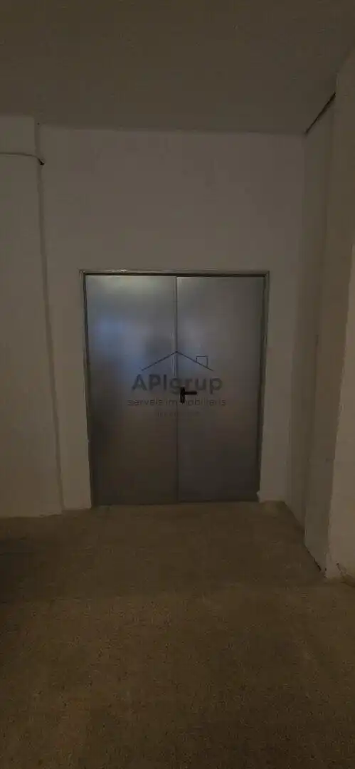 Local comercial en venda a Centre - Sant Oleguer, imagen 10