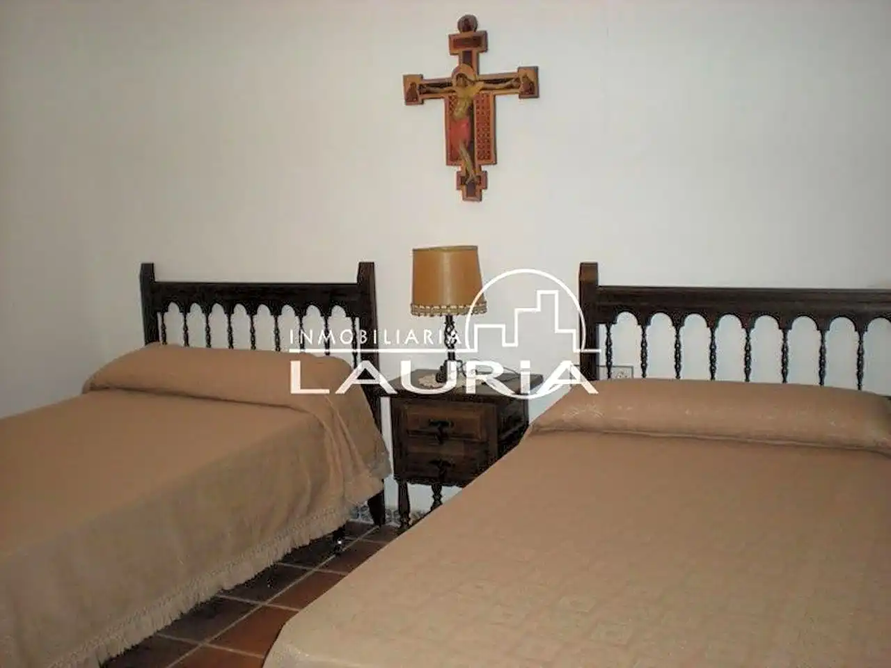 Bedroom of Houses for sale in Alpuente  with Air Conditioner and Terrace