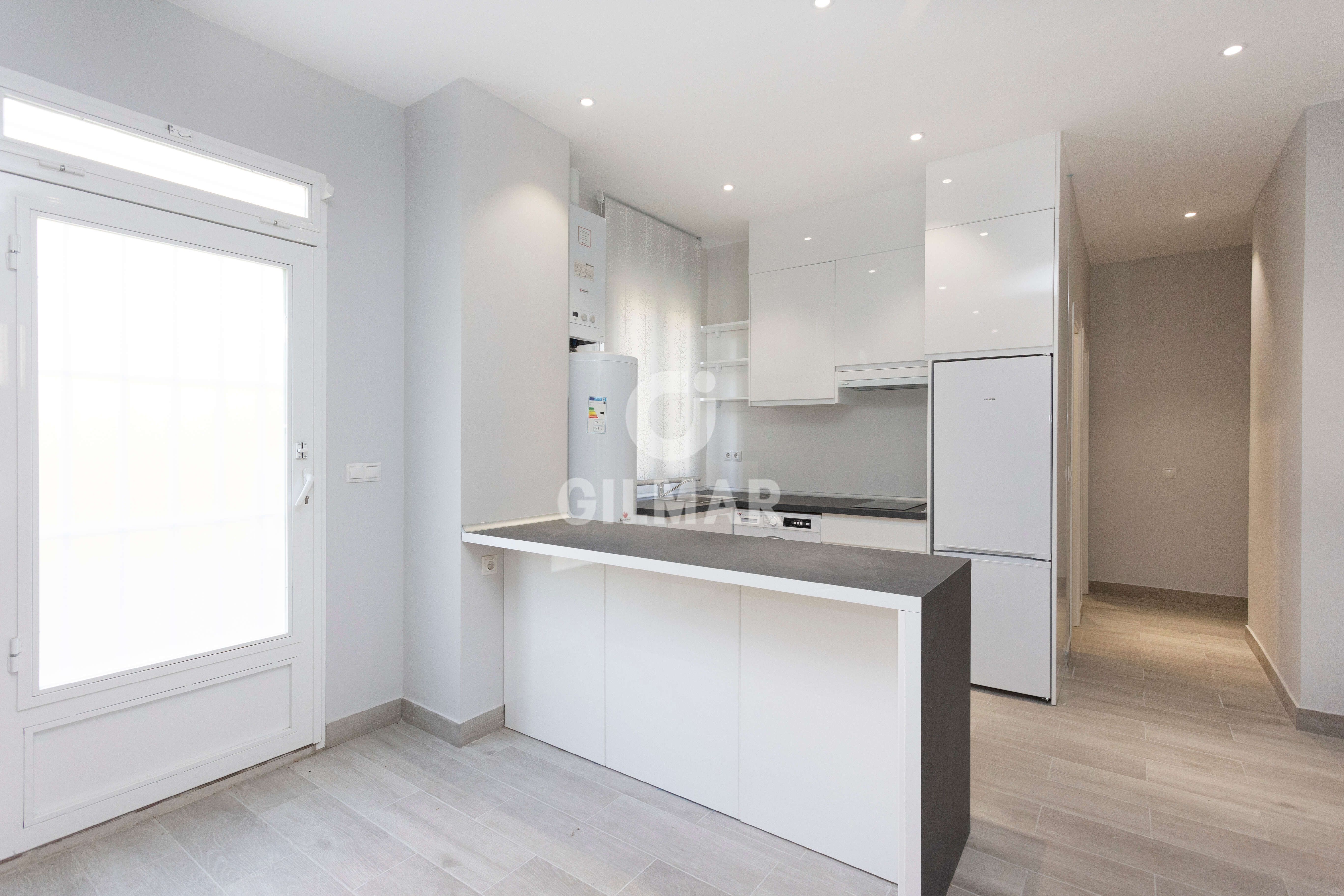 Kitchen of Flat for sale in  Madrid Capital  with Air Conditioner, Heating and Furnished