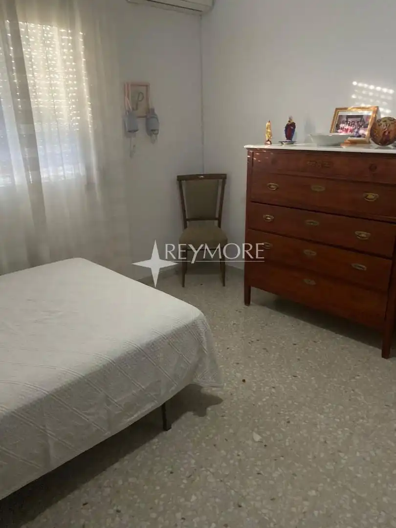 Dormitori de Casa o xalet en venda en Guadalcázar amb Aire condicionat, Terrassa i Traster