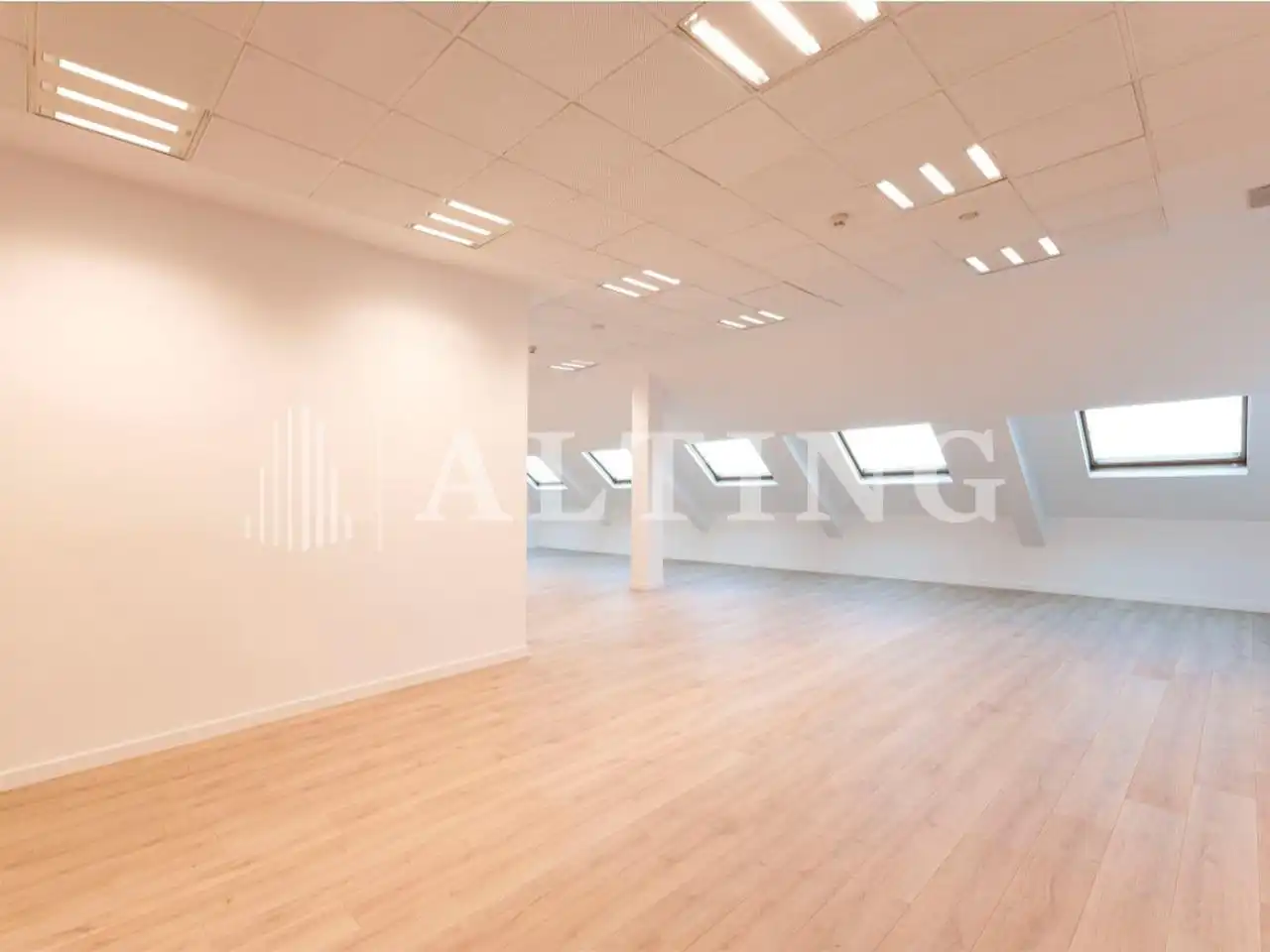 Office space with lift to rent in Carrer Aragó 182, imagen 7