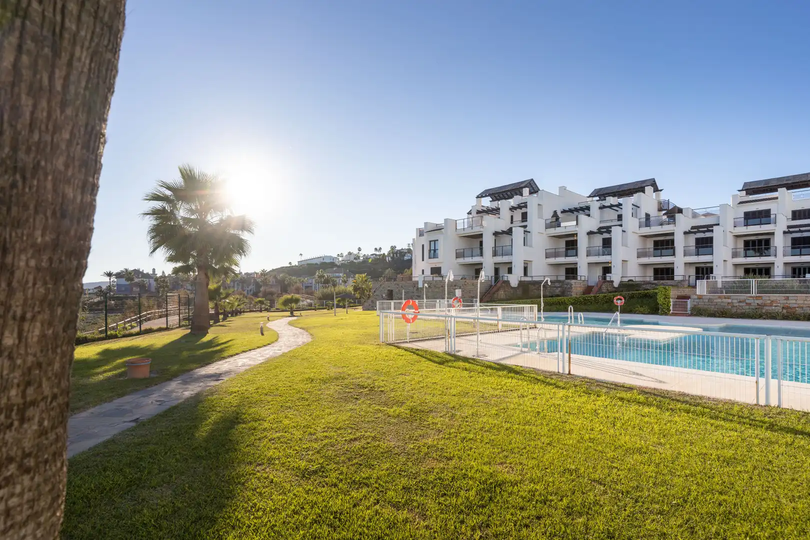 Vista exterior de Planta baixa en venda en Casares amb Aire condicionat, Terrassa i Moblat