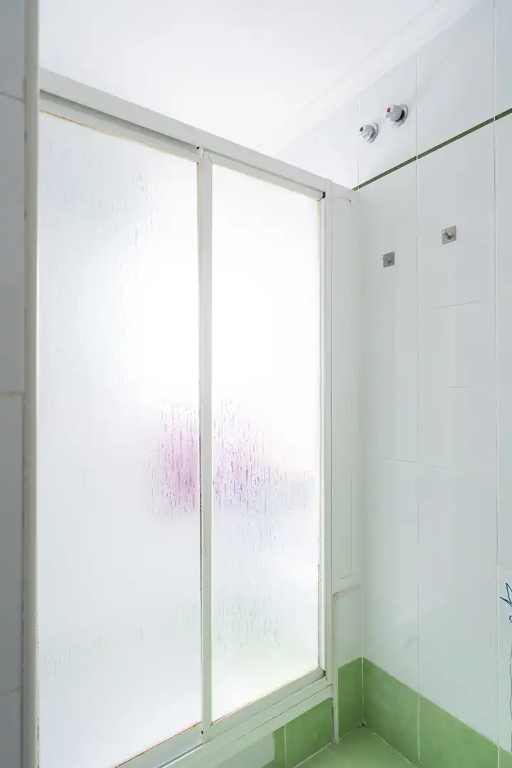 Baño de Piso en venta en Sevilla con Balcón