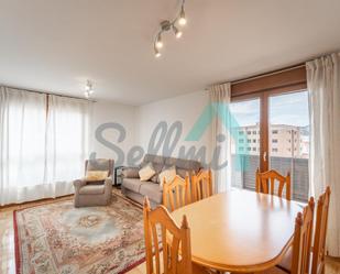 Living room of Flat to rent in Oviedo   with Heating, Parquet flooring and Terrace