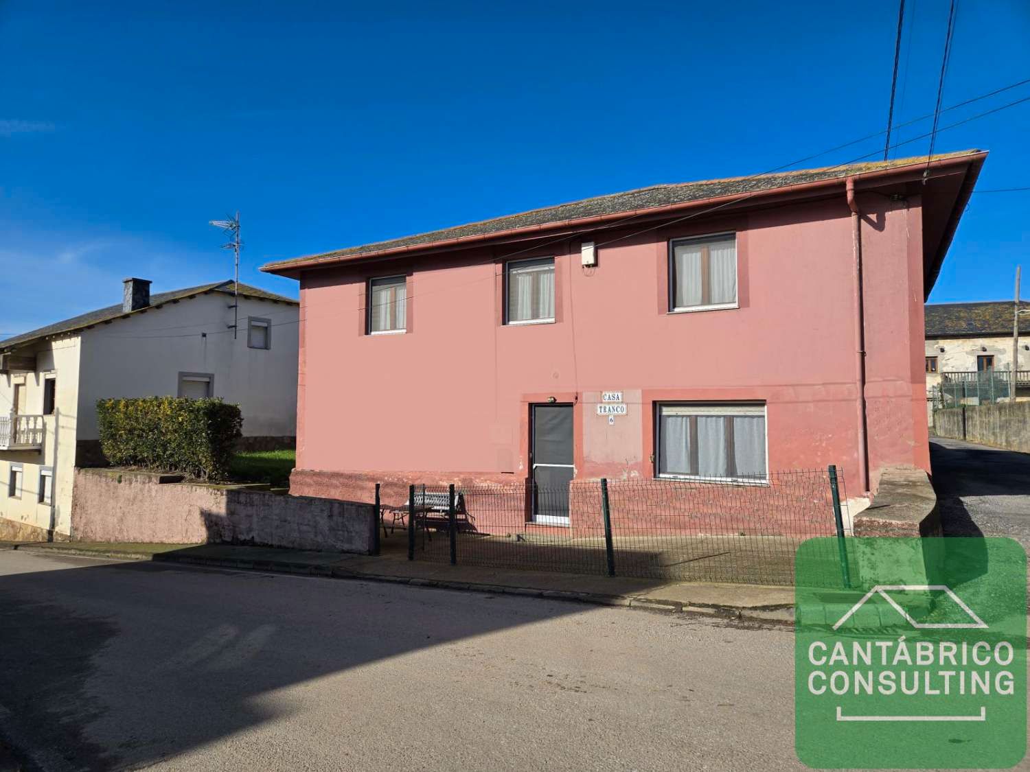 Exterior view of House or chalet for sale in Navia  with Heating, Storage room and Furnished