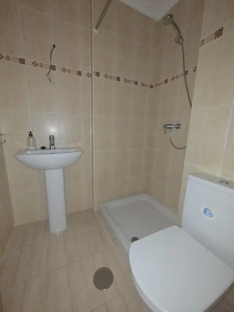 Bathroom of Flat for rent in Barreiros  with Heating, Parquet flooring and Terrace