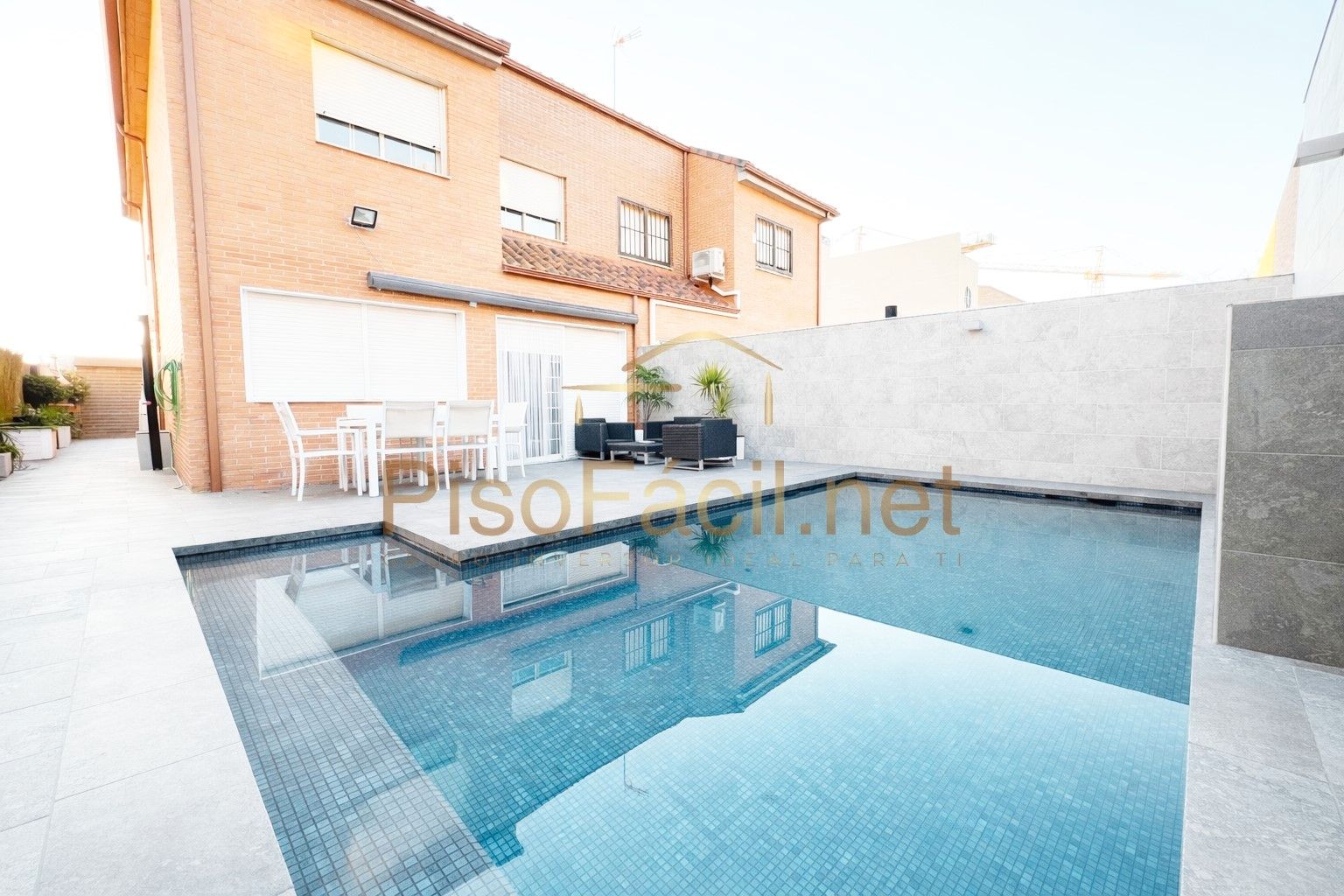 Piscina de Casa o chalet en venta en Parla con Calefacción, Jardín privado y Parquet