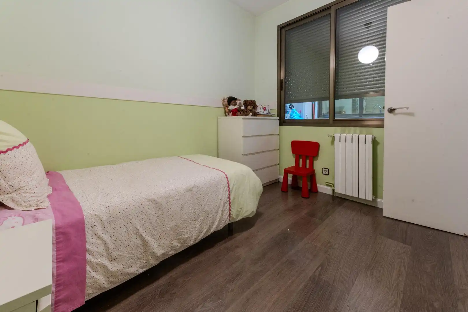 Dormitori de Casa o xalet en venda en Sabadell amb Aire condicionat, Calefacció i Terrassa