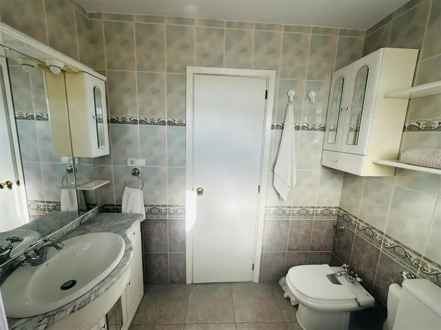 Bathroom of Duplexes for rent in Oleiros