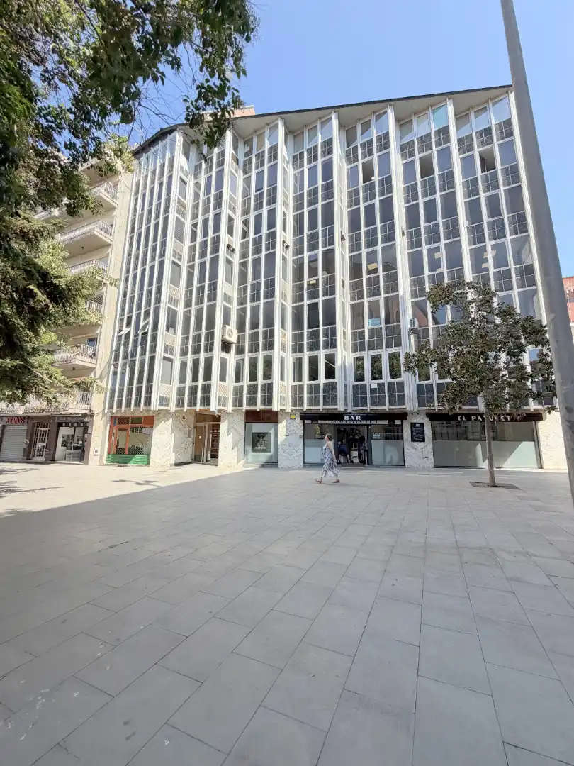 Oficina amb ascensor de lloguer a Plaça Josep Mª Folch i Torres 12, imagen 12