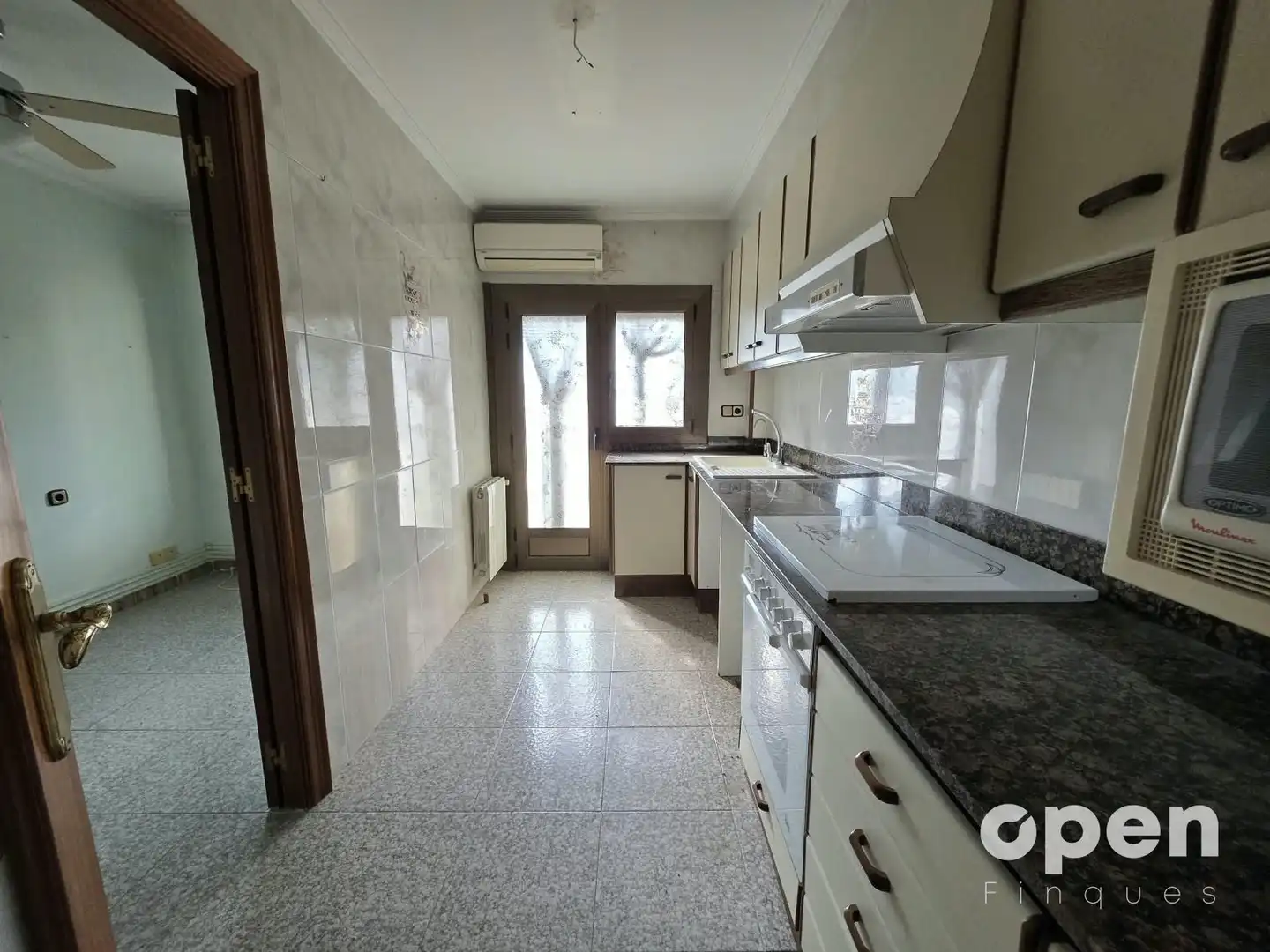 Cuina de Pis en venda en Terrassa amb Aire condicionat, Calefacció i Terrassa