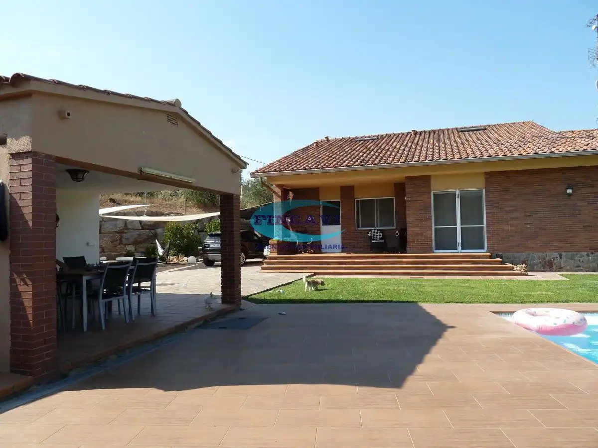 House with pool for sale in Bigues i Riells del Fai, imagen 4