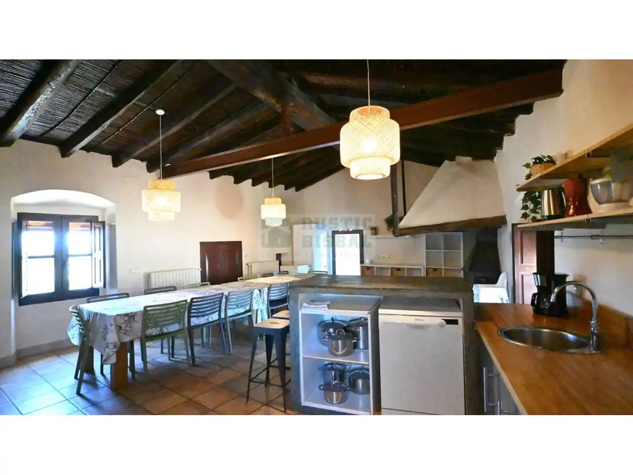 Küche von Country house zur Miete in Vilademuls mit Klimaanlage, Heizung und Privatgarten