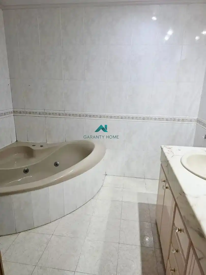Baño de Casa adosada en venta en Valencia con Aire acondicionado, Calefacción y Terraza