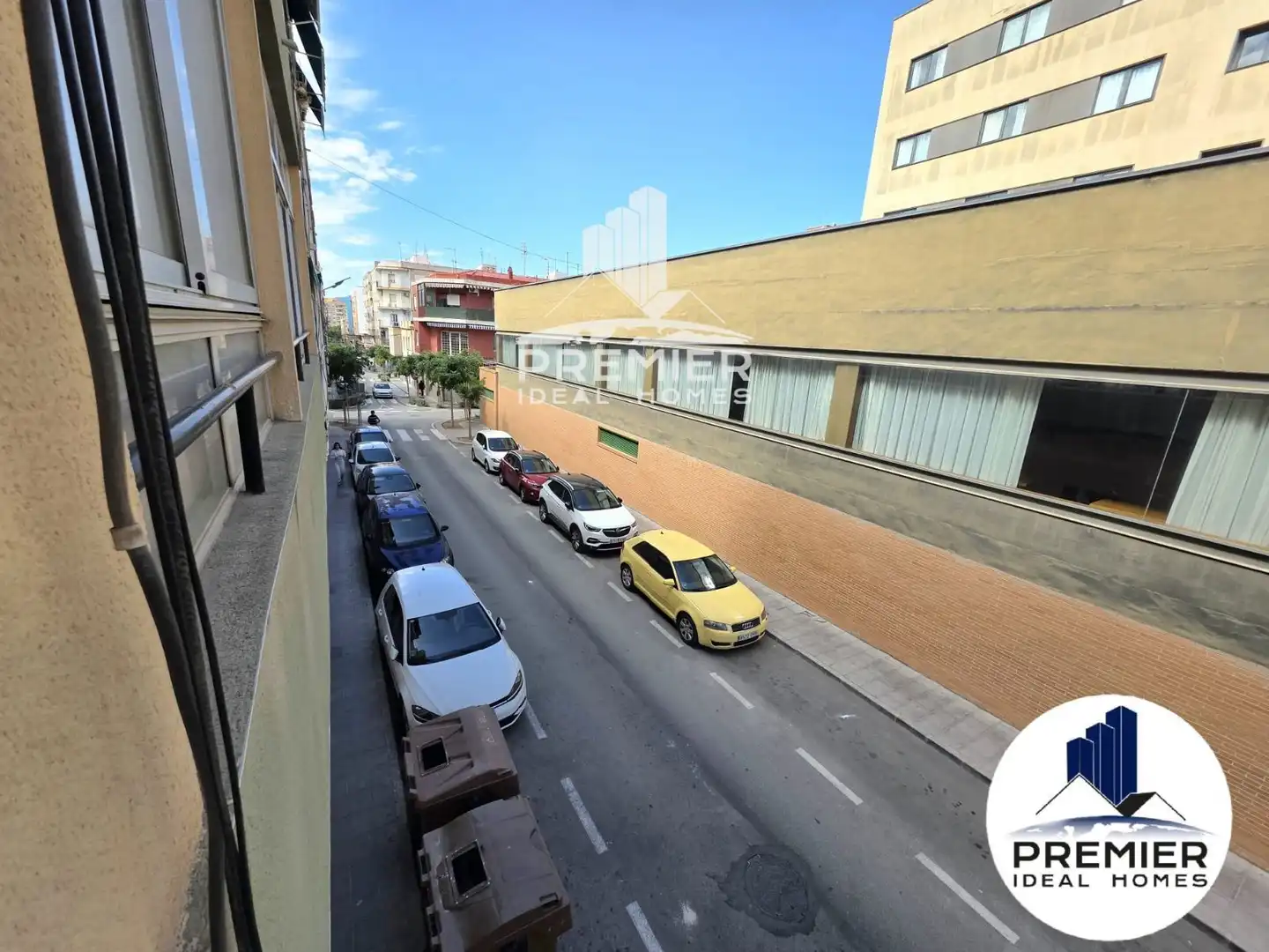 Vista exterior de Piso en venta en Elda con Terraza