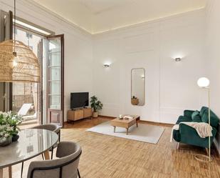 Living room of Apartment to share in  Barcelona Capital  with Air Conditioner and Terrace