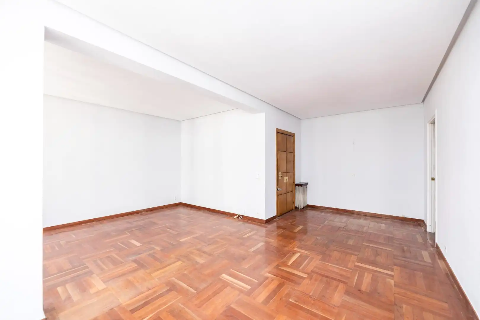 Flat with lift to rent in Calle de Guzmán El Bueno, imagen 4