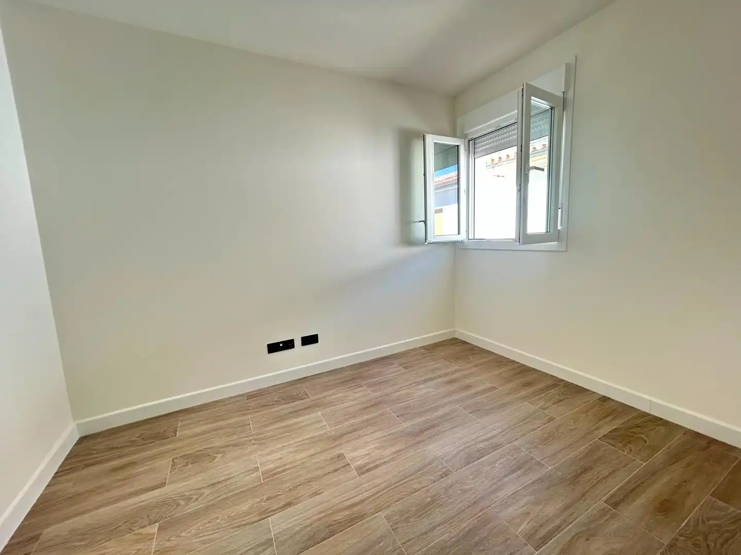 Habitación de Dúplex en venta en Antequera con Calefacción, Terraza y Balcón