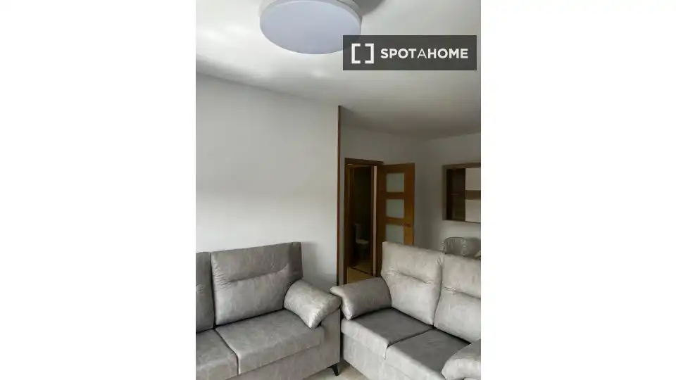 Habitación de Piso para compartir en Granada con Aire acondicionado, Calefacción y Amueblado