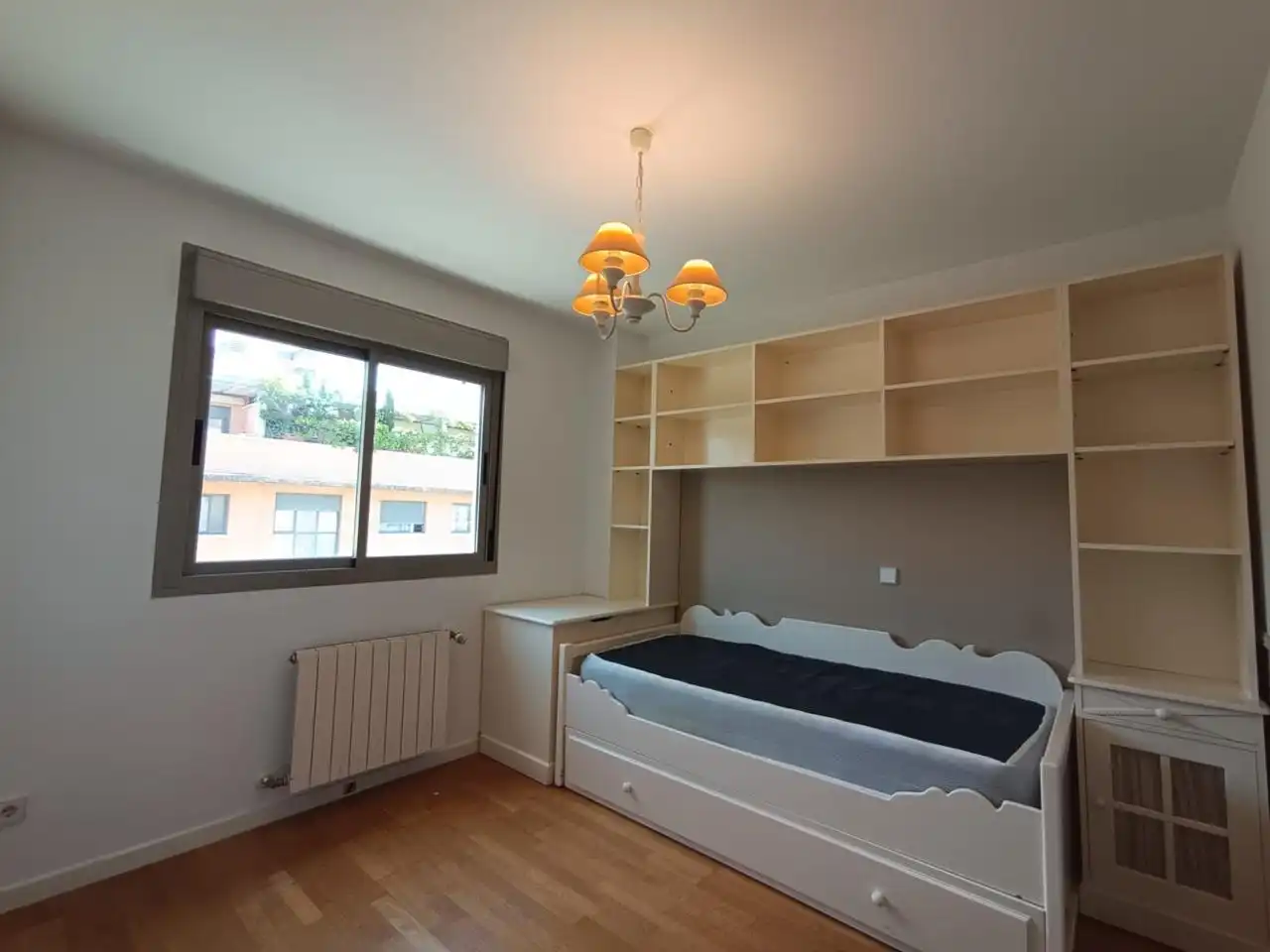 Bedroom of Flat for sale in Madrid  with Air Conditioner, Heating and Terrace