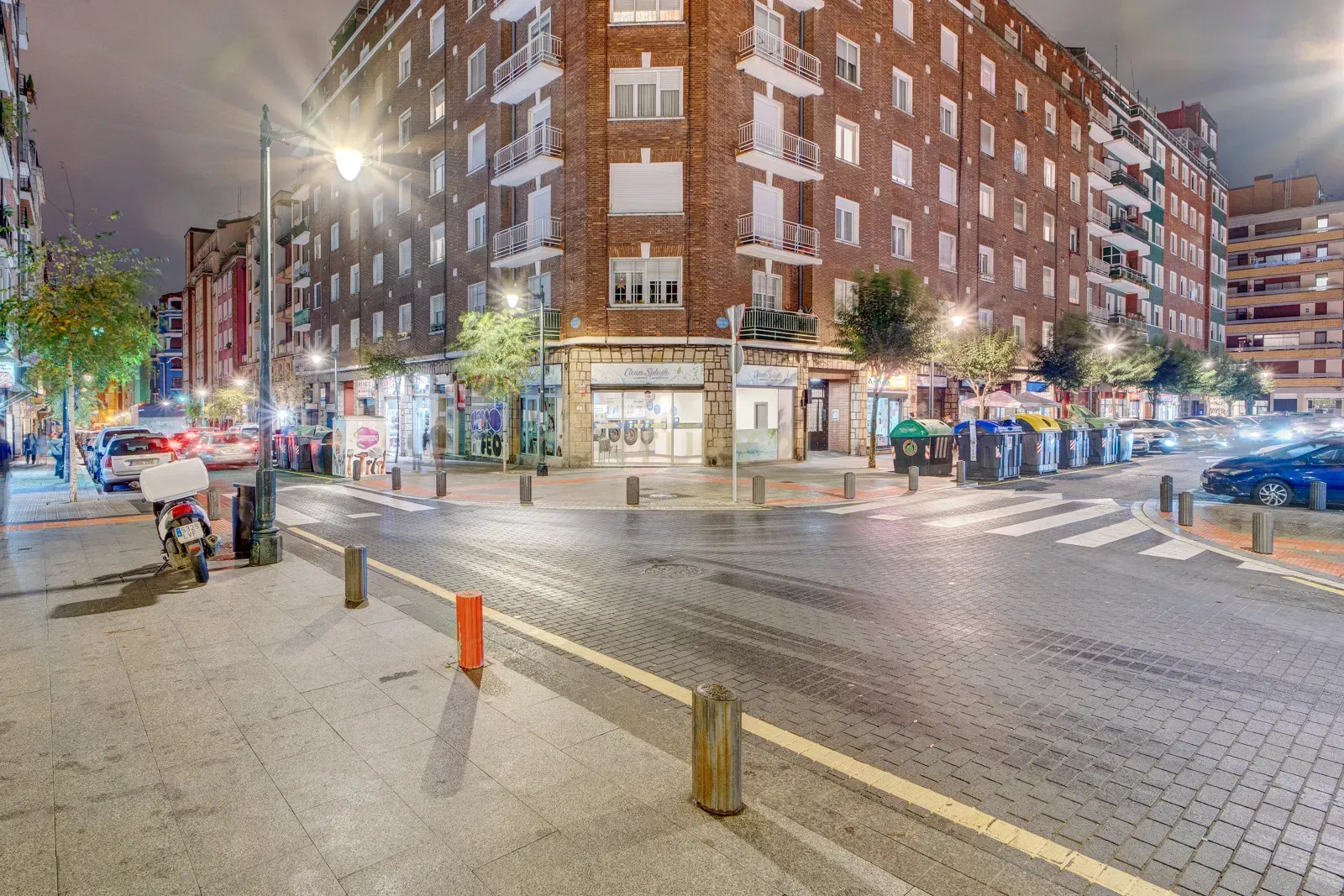 Vista exterior de Local en venda en Bilbao 