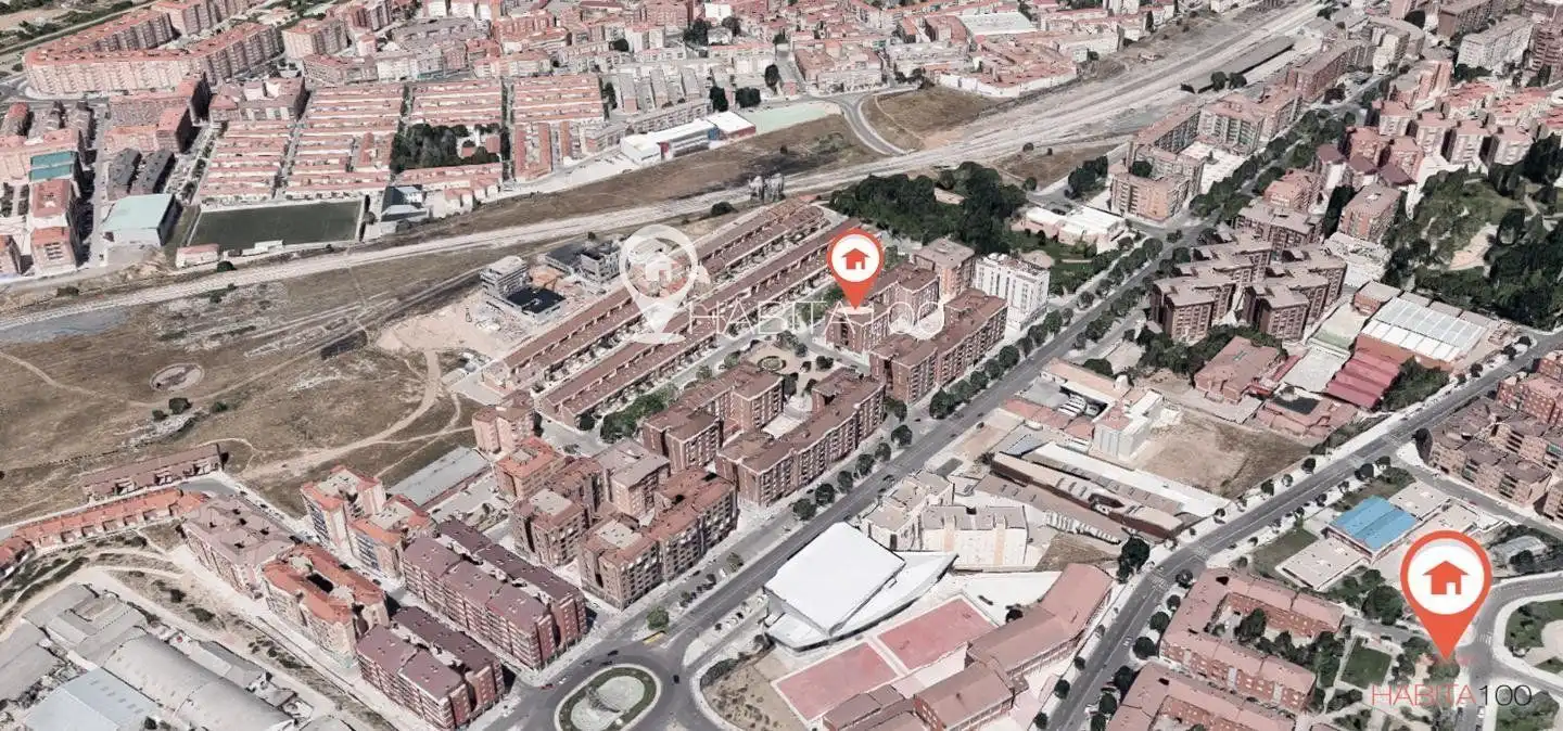 Außenansicht von Garage zum Verkauf in Cuenca
