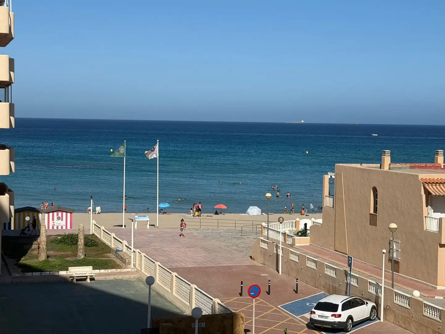 Vista exterior de Piso en venta en La Manga del Mar Menor con Terraza