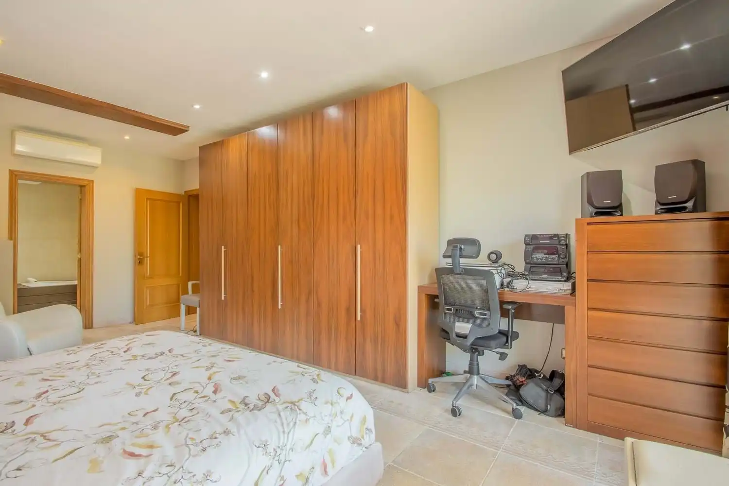 Bedroom of Houses for sale in Calvià  with Air Conditioner, Terrace and Balcony