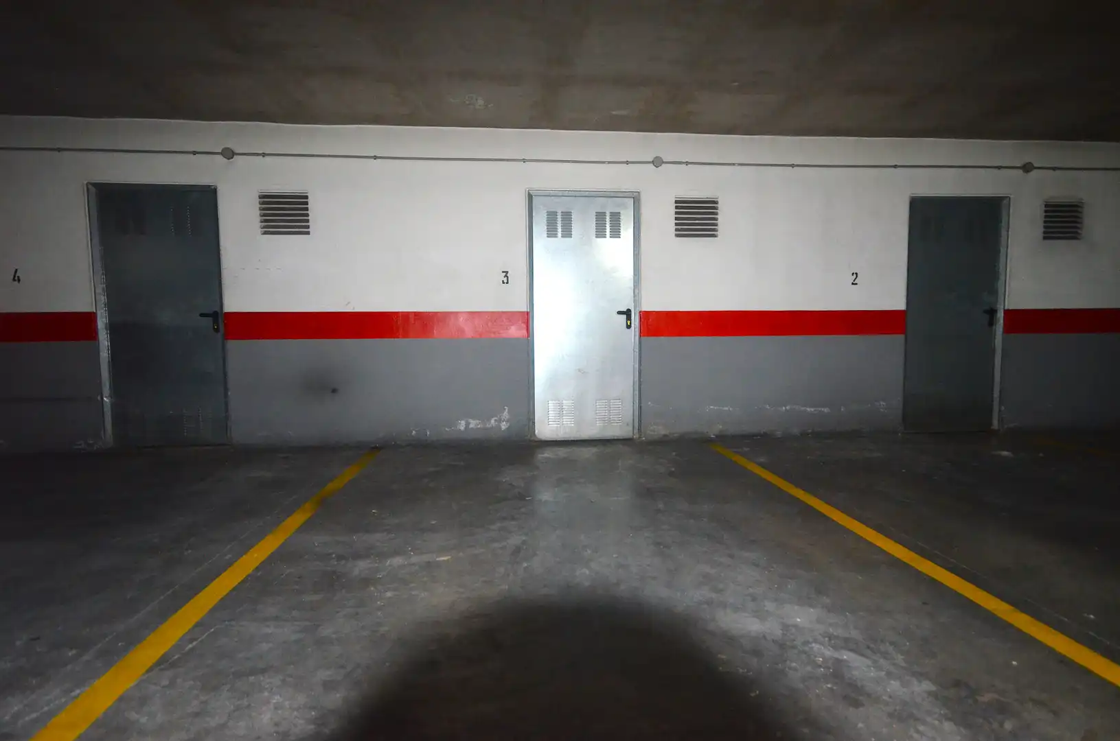 Parking de Piso de alquiler en Murcia con Aire acondicionado, Terraza y Trastero