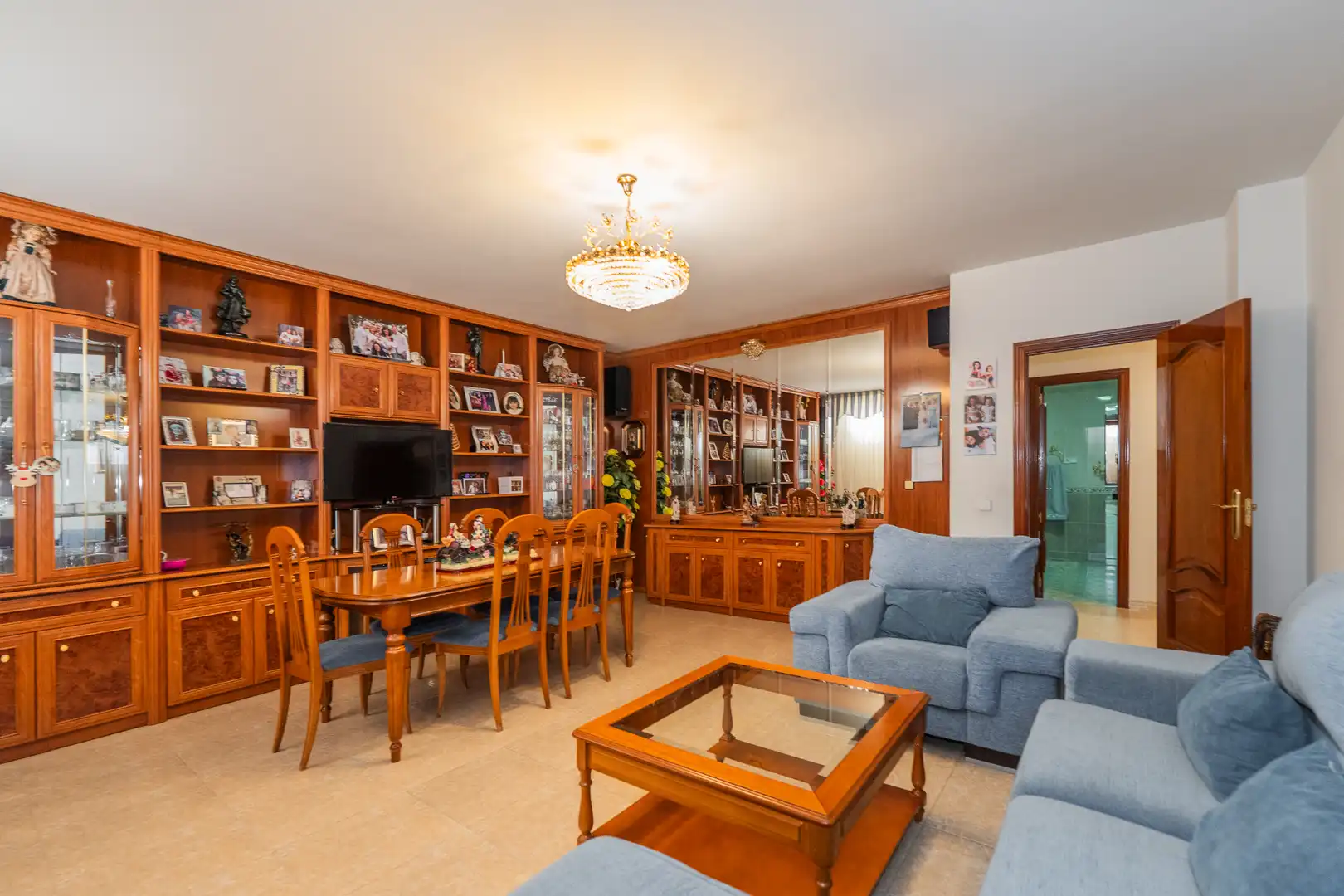 Living room of Houses for sale in San Sebastián de los Reyes  with Air Conditioner, Heating and Private garden