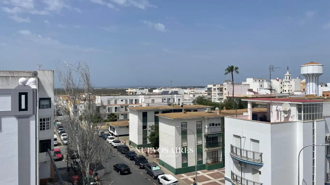 Vista exterior de Ático en venta en Isla Cristina con Terraza, Trastero y Amueblado