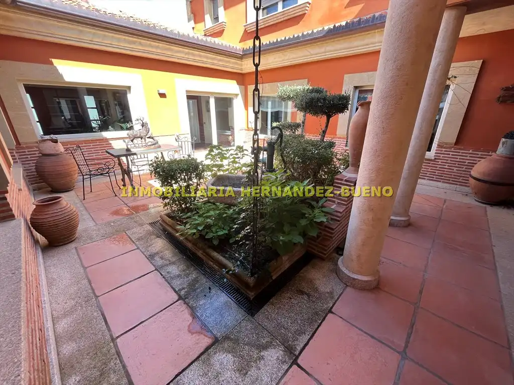 Jardín de Casa o chalet en venta en Carbajosa de la Sagrada con Aire acondicionado, Calefacción y Jardín privado