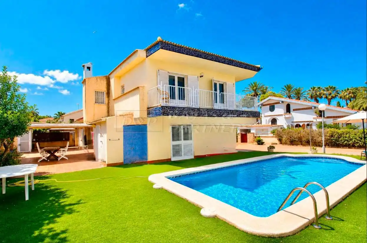 Vista exterior de Casa o chalet en venta en Orihuela con Aire acondicionado, Jardín privado y Terraza