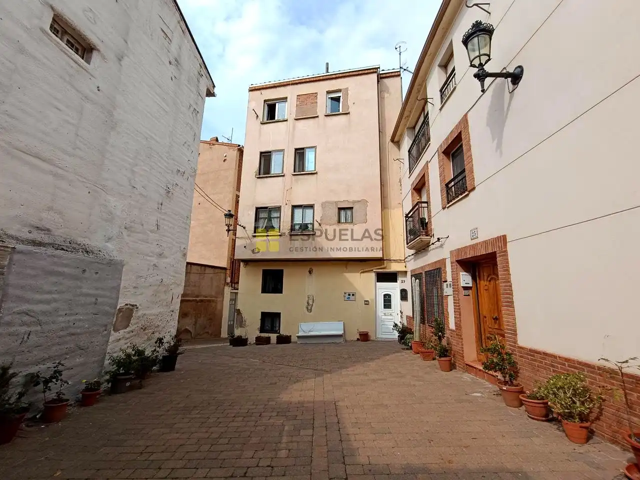 Vista exterior de Casa adosada en venta en Arnedo con Calefacción y Amueblado