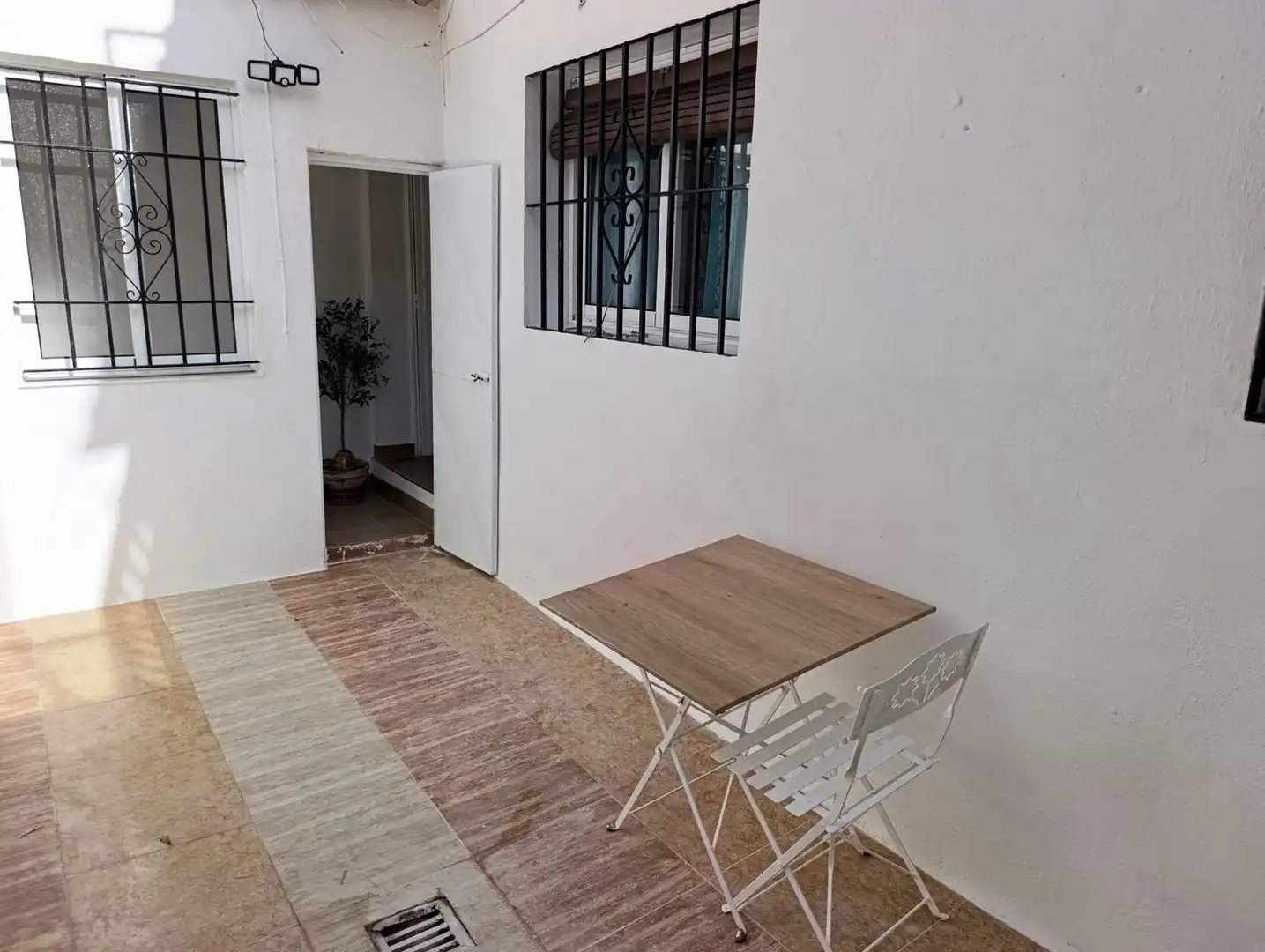 Balcony of Houses for sale in La Luisiana  with Furnished