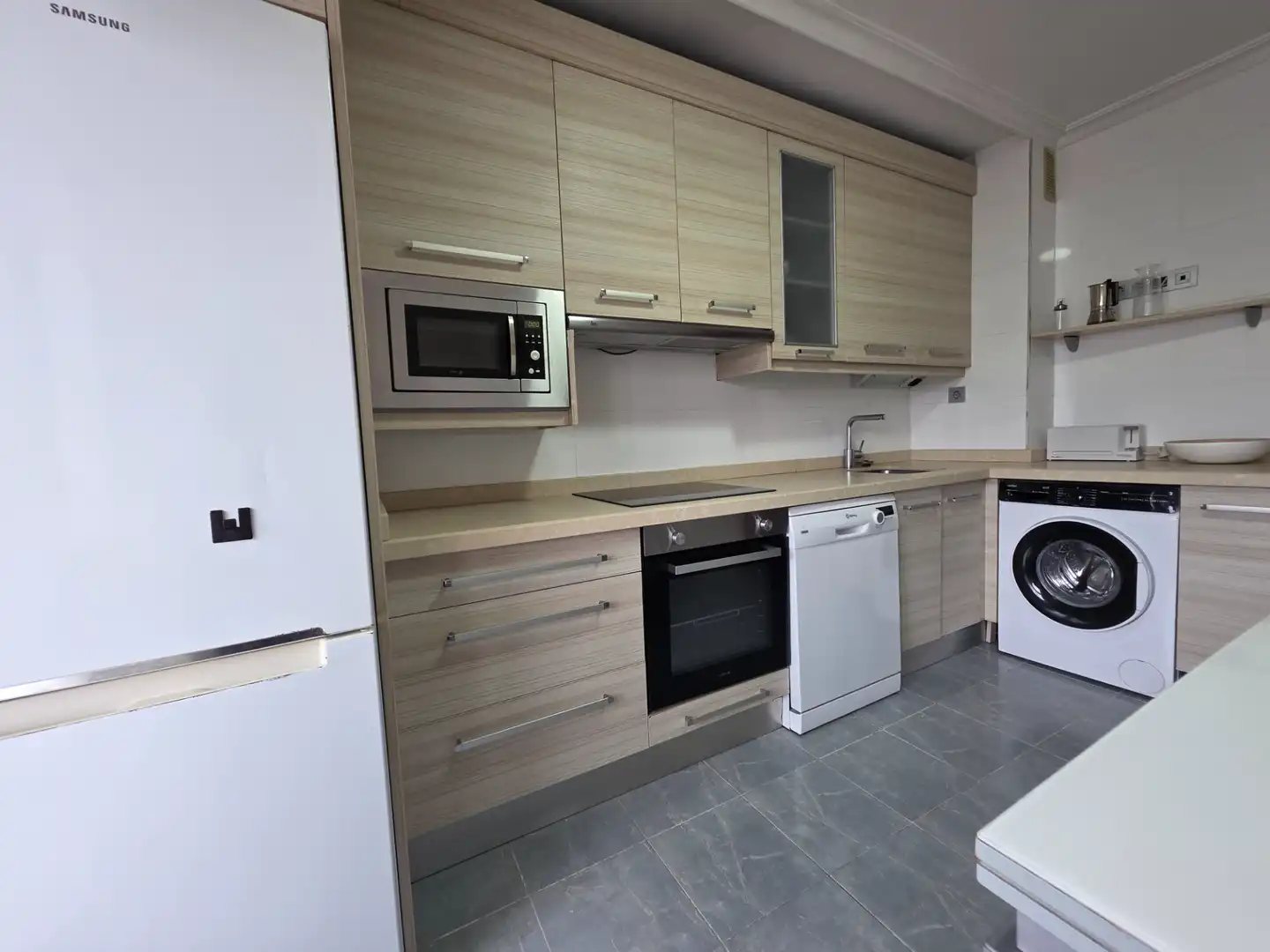 Küche von Wohnung zur Miete in Castro-Urdiales mit Privatgarten, Terrasse und Schwimmbad