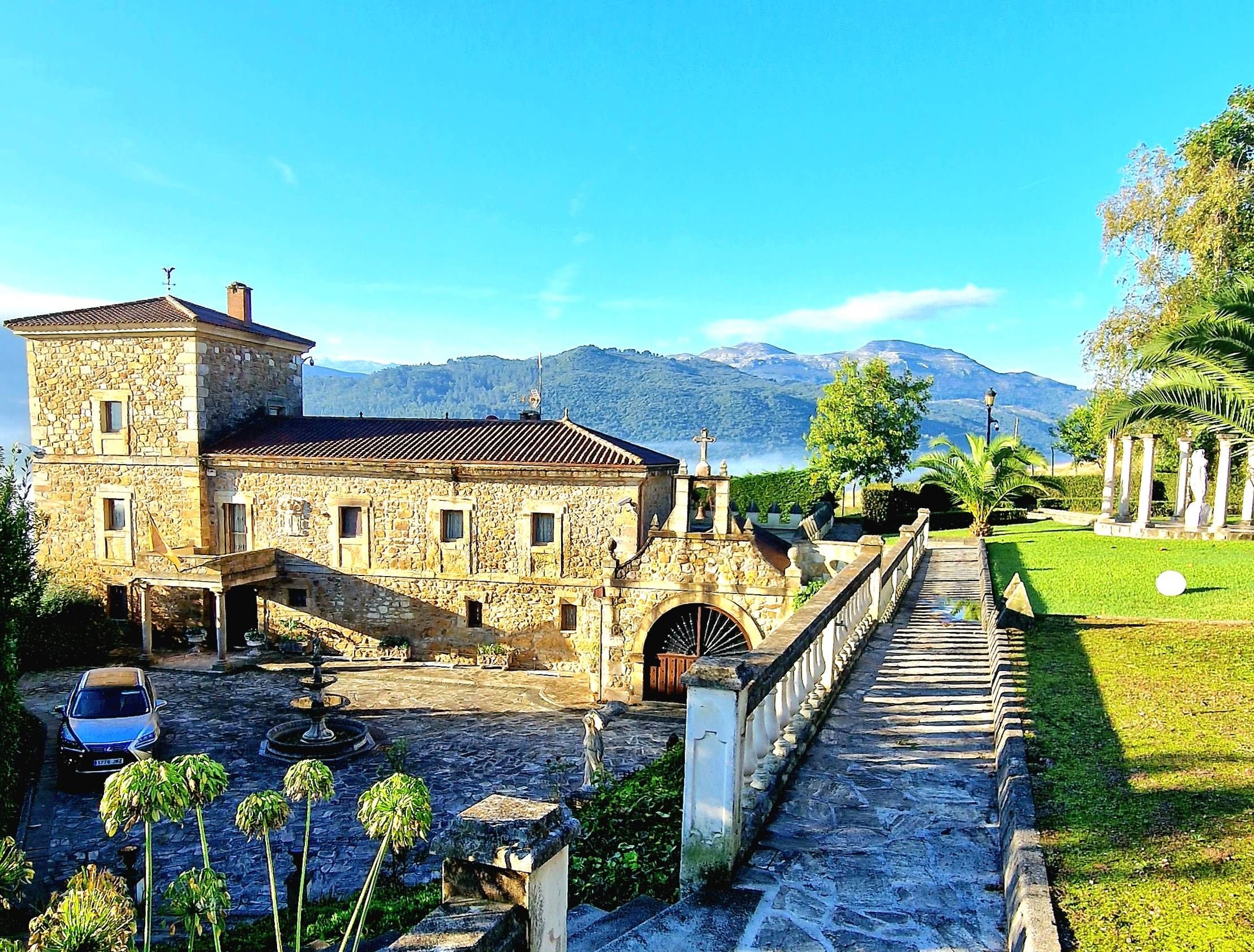 Exterior view of Country house for sale in Voto  with Air Conditioner, Heating and Private garden