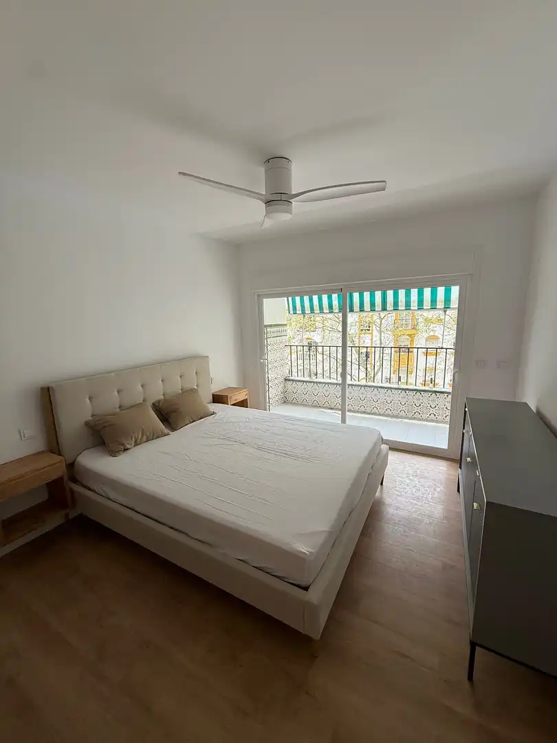 Habitación de Apartamento de alquiler en Marbella con Aire acondicionado, Calefacción y Terraza